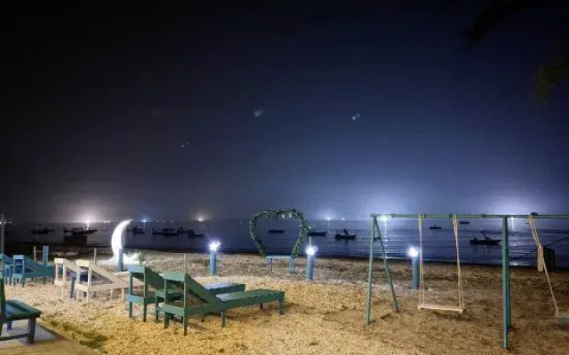 Youdu Time Seaview Inn (Weizhou Island Shell Beach)
