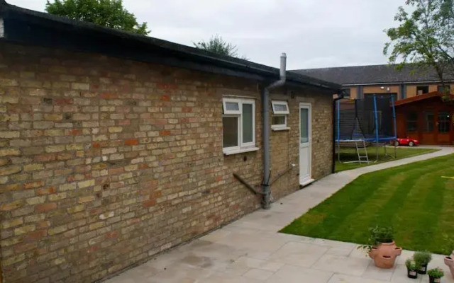 The Annexe - Cb1