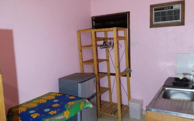 Bluepango Guest House - Hostel