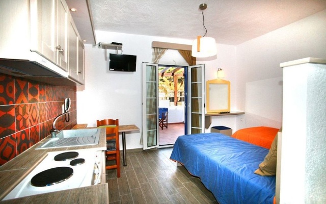 Calliope Maille Studios & Apartments