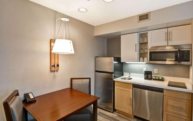 Homewood Suites by Hilton Windsor Locks Hartford