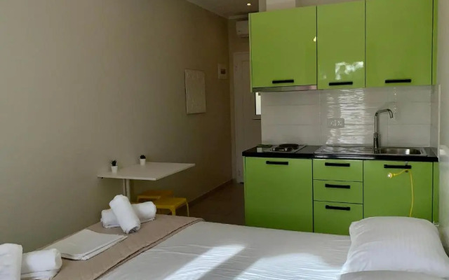 Elia Beach Apartments Vrachos