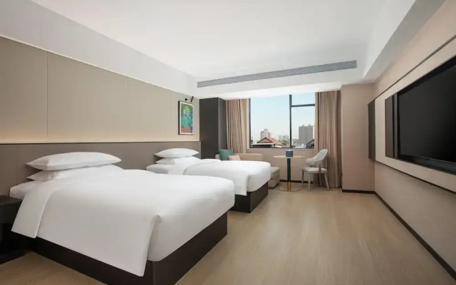 Days Inn by Wyndham Yueyang Train Station