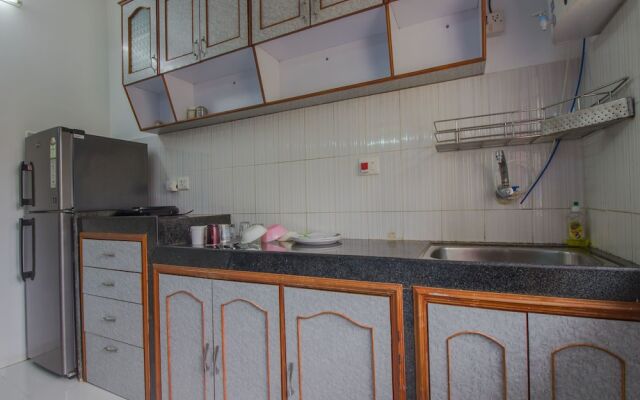 OYO 16979 Home Pool View 2 BHK Siolim