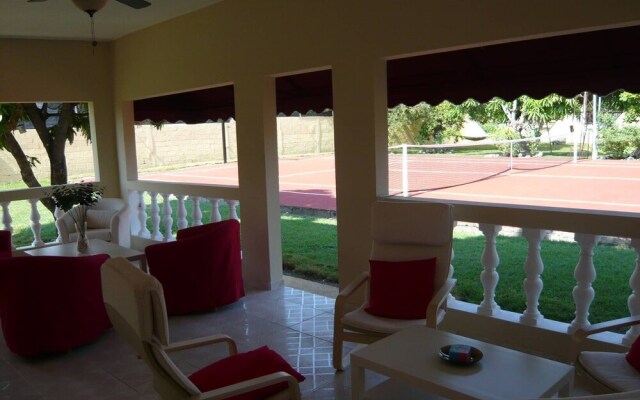 Bungalow In Tropical Garden With 2 Pools & Tennis