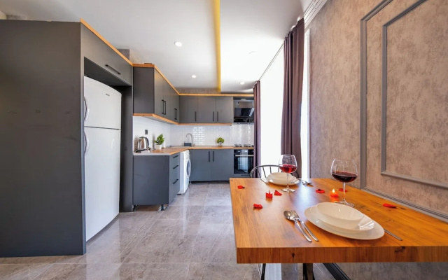 Mrt Suites Lara