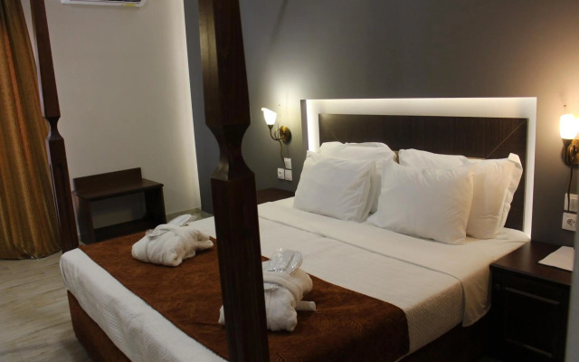 Paralia Beach Boutique Hotel