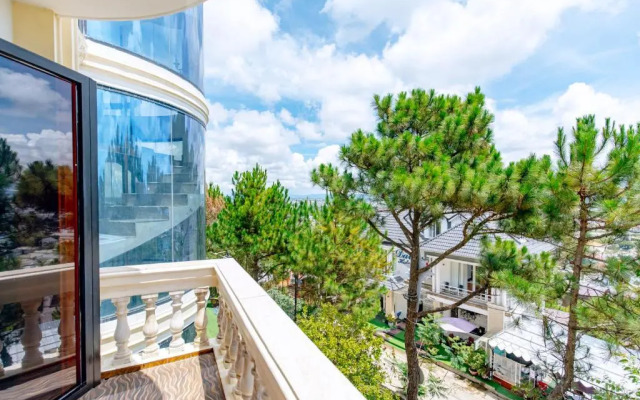 Dallas Hotel DaLat