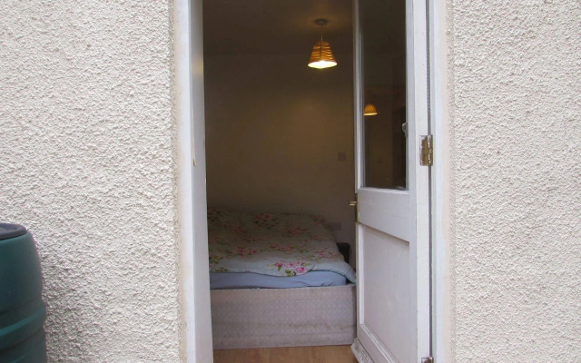 No 8 Apartments