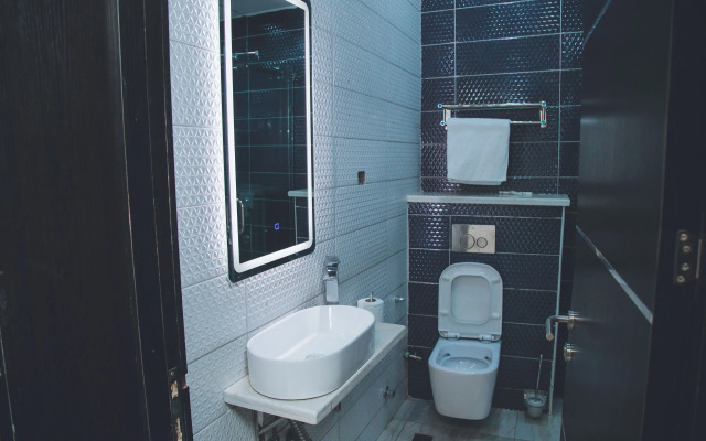 Entrust Hotel and Suites