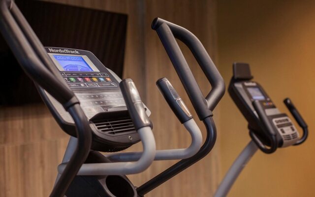 Metropolis Suites Bangkok, Tapestry Collection by Hilton