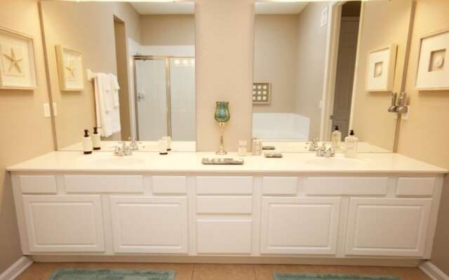 5049 Shoreway Loop #206,