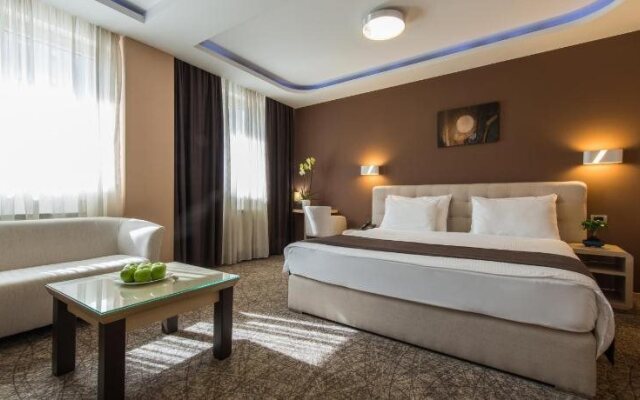 Garni Hotel Aveny