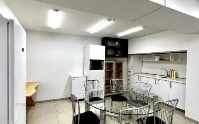Queen Hostel