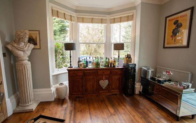 Treherne House & The Malvern Retreat