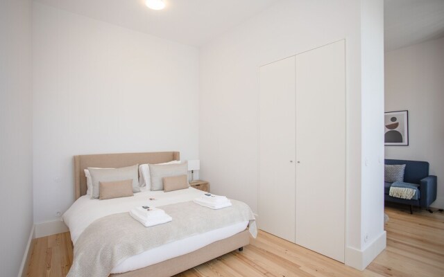 Liiiving in Porto-City View Apartment 2F