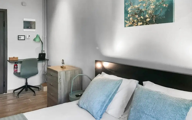 Studio for 2 Near Syngrou Fix Metro Station