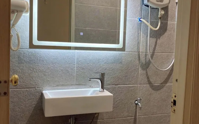 Papaya Hotel & Café 2