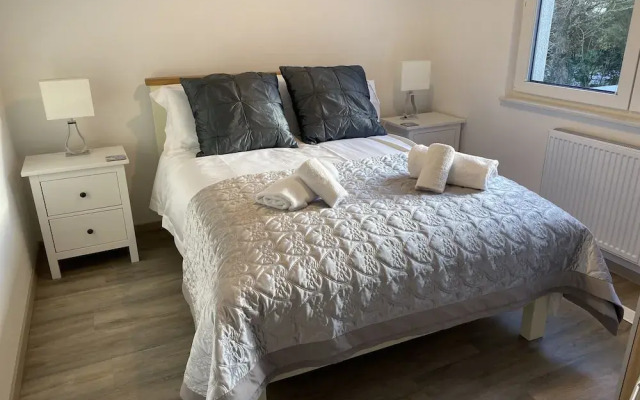 Remarkable 4-bed House in St Minver, Rock