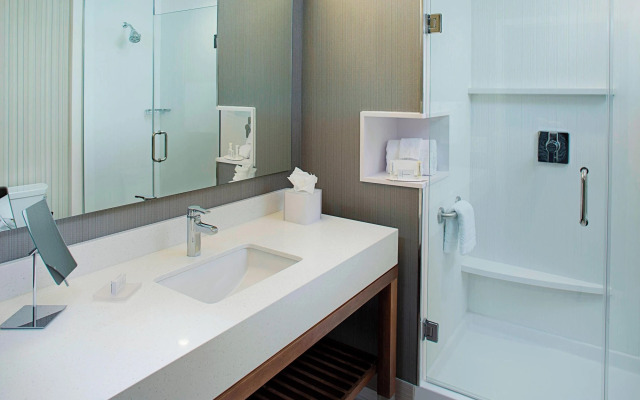 Courtyard by Marriott Dallas Carrollton