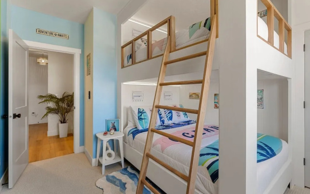 Surfside Escape 3 Bedroom Condo