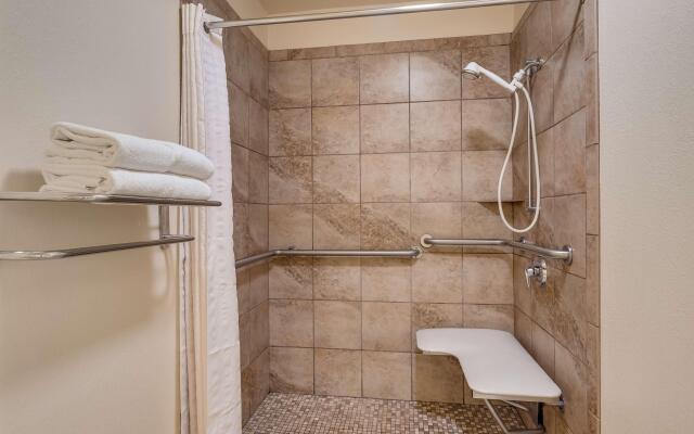 Best Western Pineywoods Inn