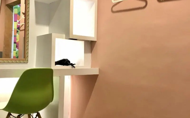 Free & Slow - Hostel