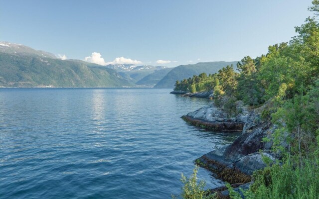 Amazing Home in Balestrand With 2 Bedrooms