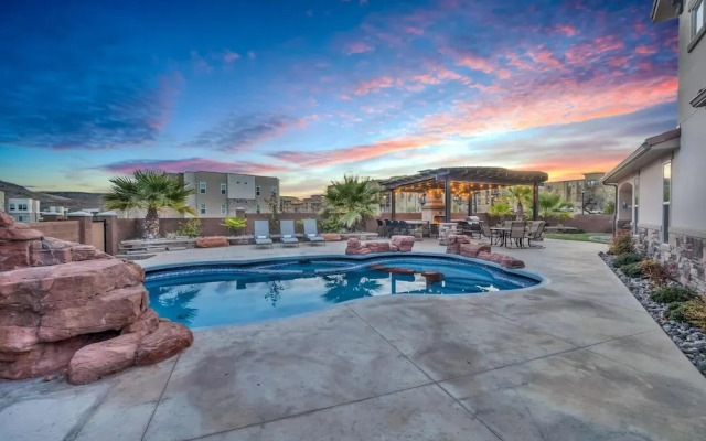 Zion Poolhouse by RedAwning