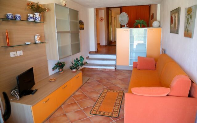 Delia Apartments