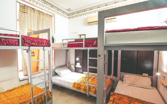 Hide-In Udaipur - Hostel
