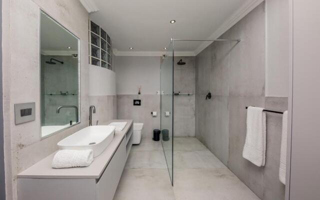 Seasonsfind - The Bay