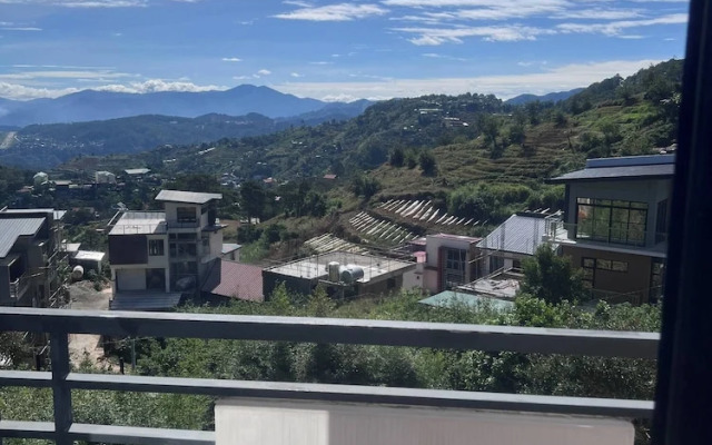 BN 5BR House With Mountain View