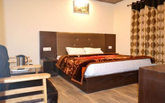 Hotel Tridev Manali