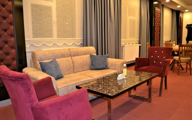 Sapran Deluxe Hotel