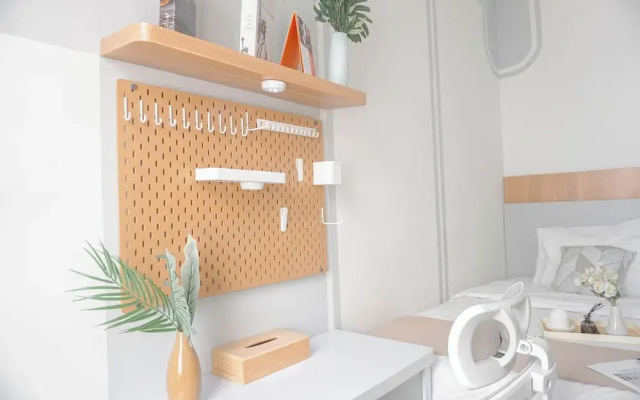 Good And Comfy Studio At Transpark Cibubur Apartment