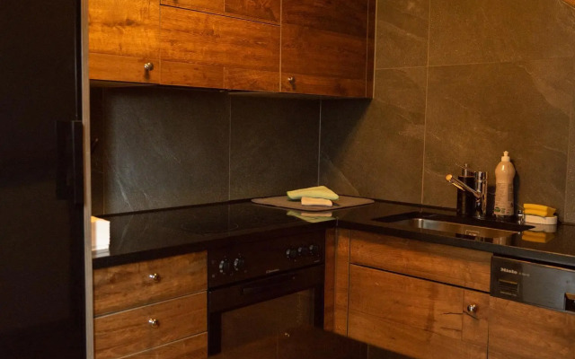 Moderne Altbauwohnung mit Pool und Sauna zentral in Bern