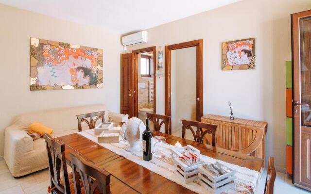 Trulli and pool Malvischi