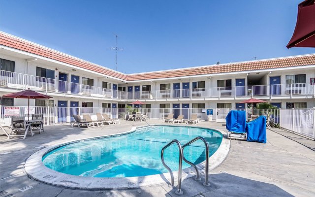 Motel 6-Modesto, CA