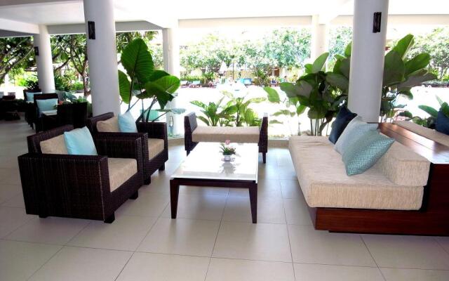 The Cha-am Methavalai Hotel