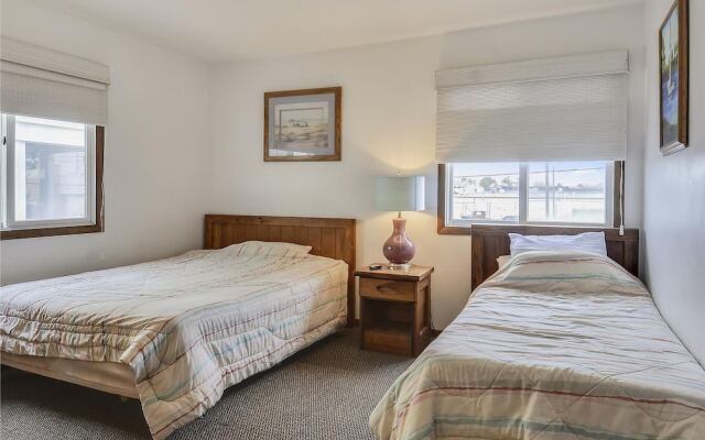 208 Hollywood Street by Long & Foster