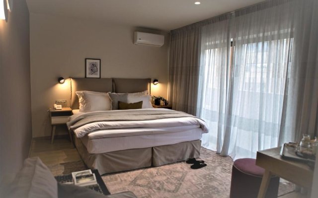 Mirivili Rooms & Suites Hotel