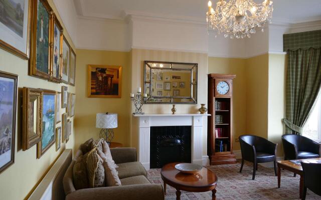 Cae Mor Hotel