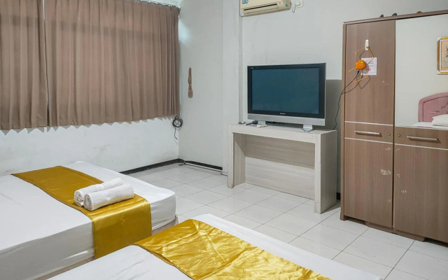 Yellow Sapphire RedPartner near Mayjend Sungkono