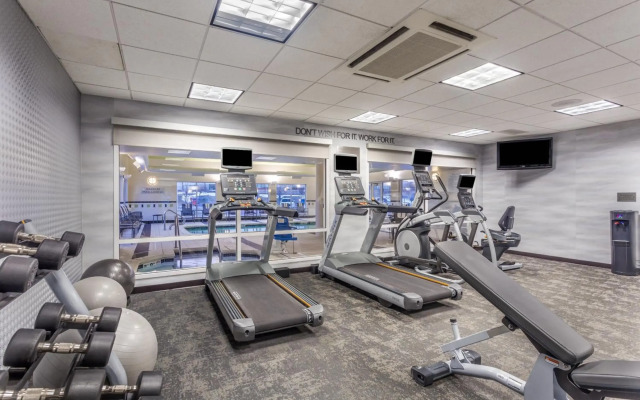Fairfield Inn & Suites by Marriott Madison East