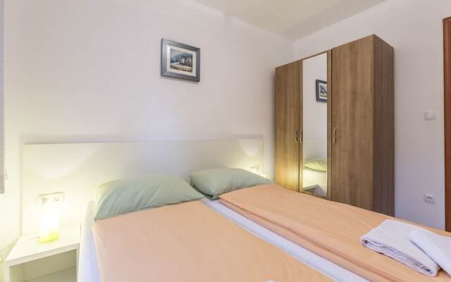 A2 - Spacious apt With the sea View & use of Pool