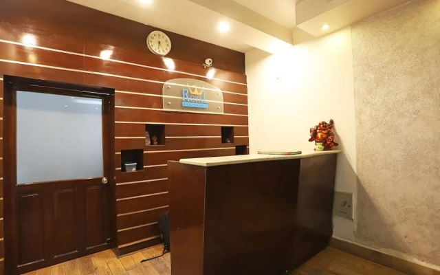 Oyo 47159 Royal Residency