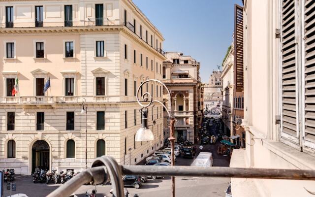 Corso Vittorio 315 with Balcony