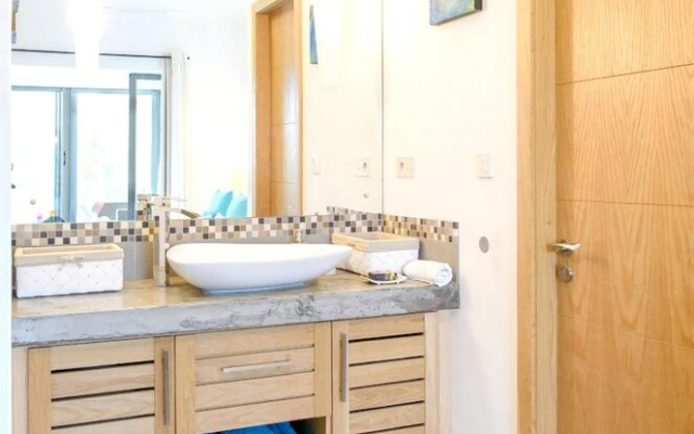 House With 3 Bedrooms in Roches Noires, With Wonderful sea View, Furni