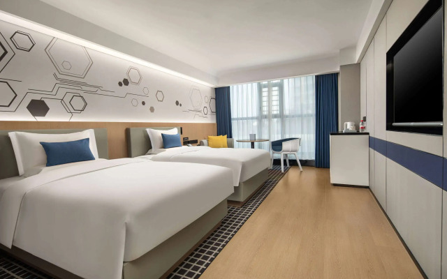 Microtel By Wyndham Handan New Century